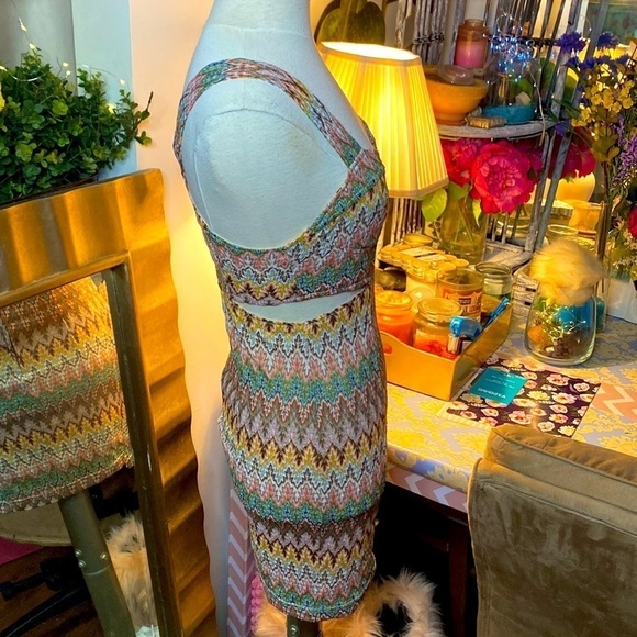 🌷 Ark & Co 🌷  Multicoloured Geometric Cutout Dress - Picture 7 of 10